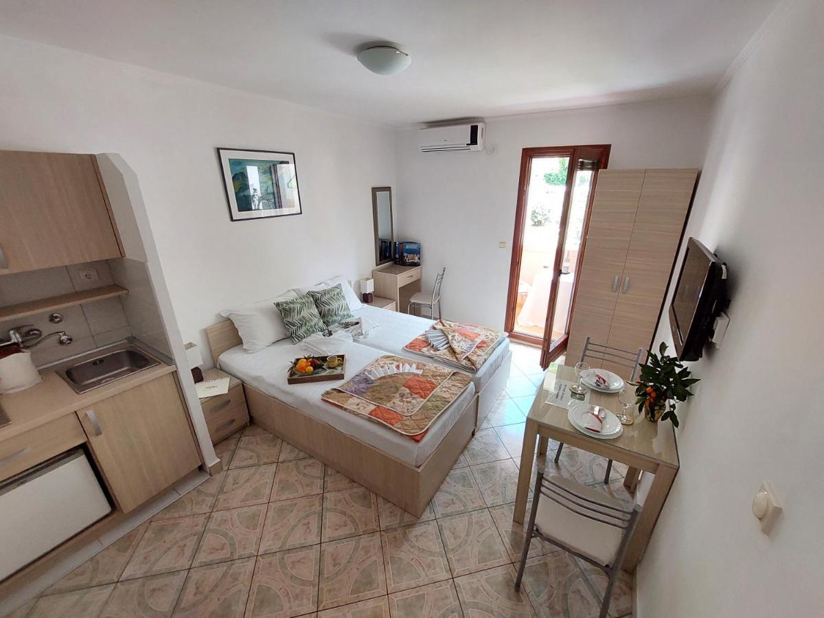 Apartmani Dalex Будва Экстерьер фото